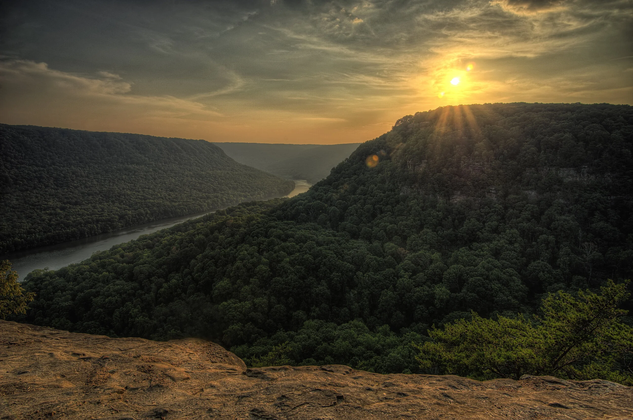 Free primitive camping in the Tennessee River Gorge just outside